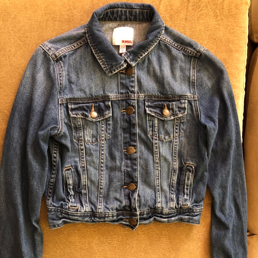 Medium distressed crop top Jean jacket💖✨